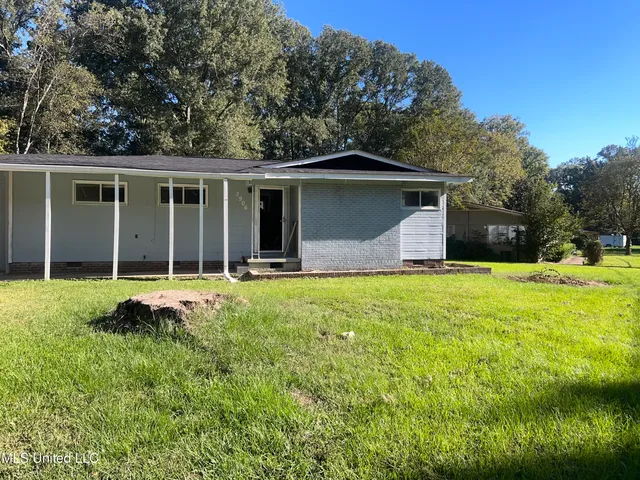 $69,500 | 2906 Lakewood Drive, Jackson, MS 39212