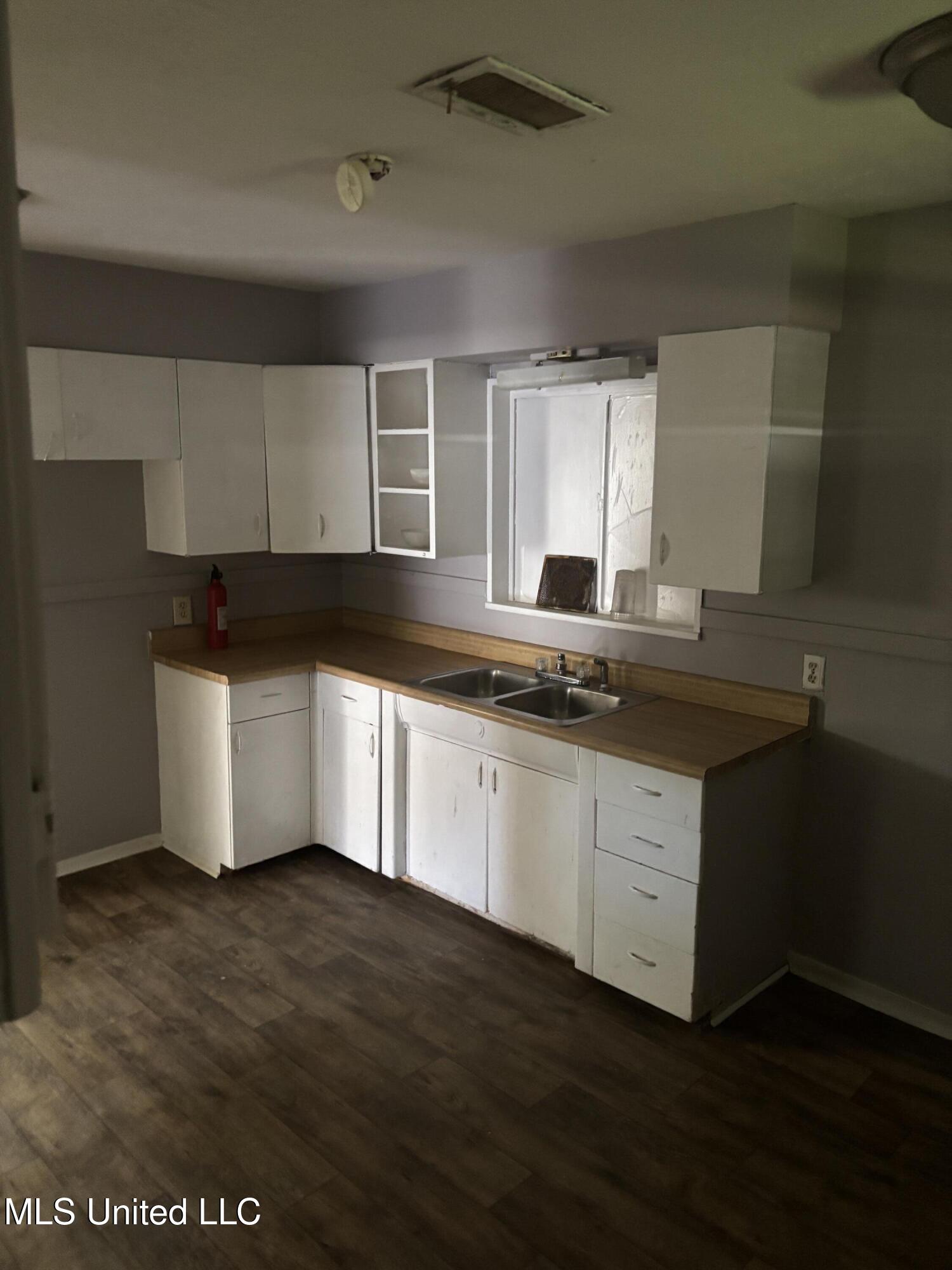 2906 Lakewood Drive Jackson, MS 39212 - Photo 14 of 15 IMG_5061