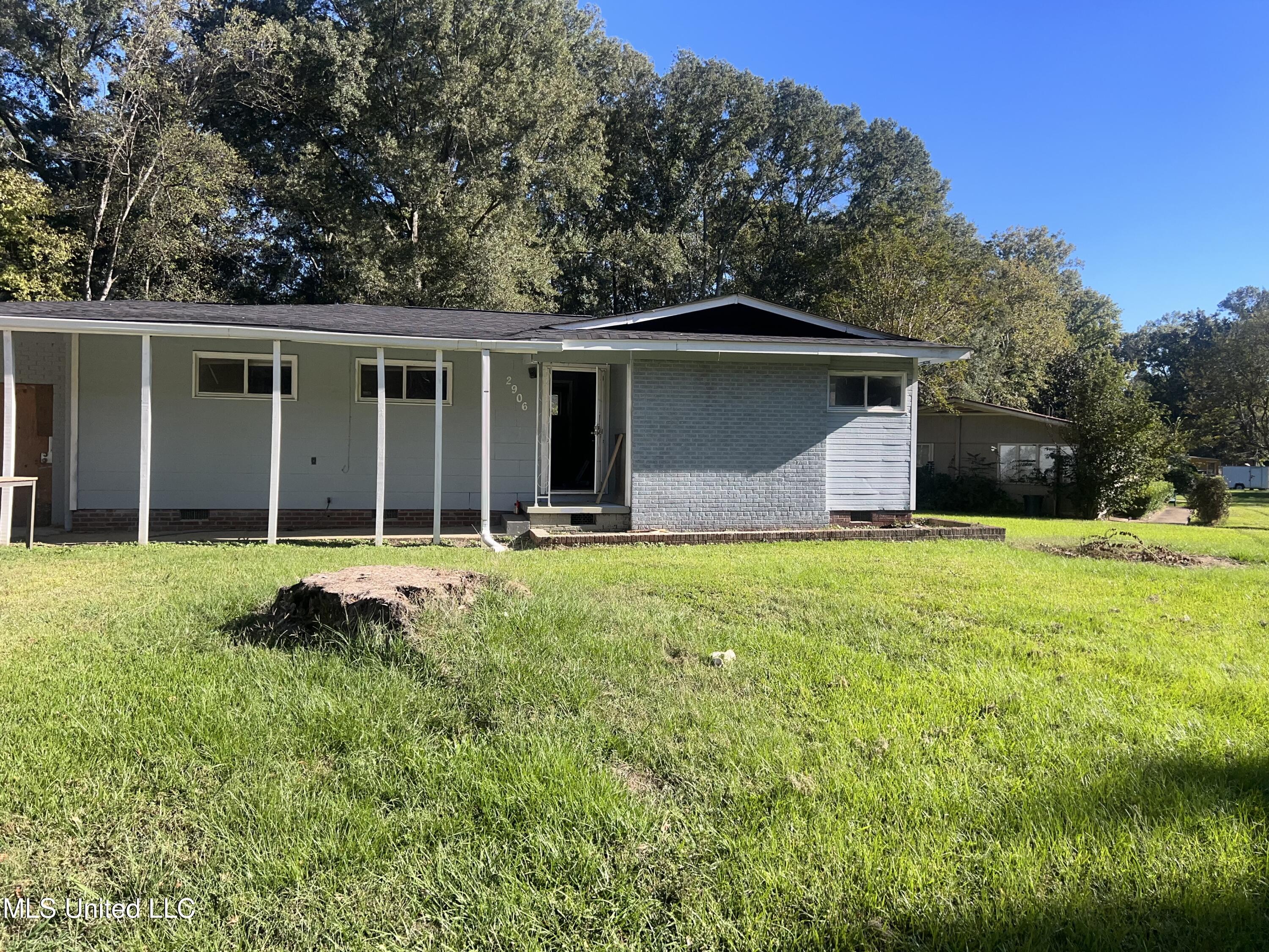 2906 Lakewood Drive Jackson, MS 39212 - Photo 2 of 15 IMG_6033