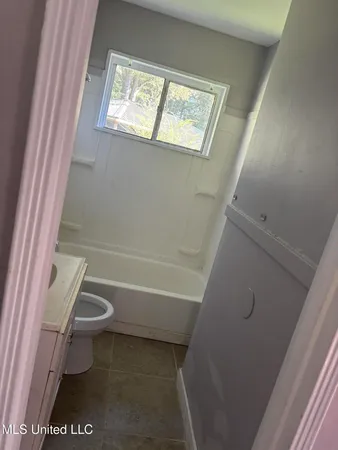 $69,500 | 2906 Lakewood Drive, Jackson, MS 39212
