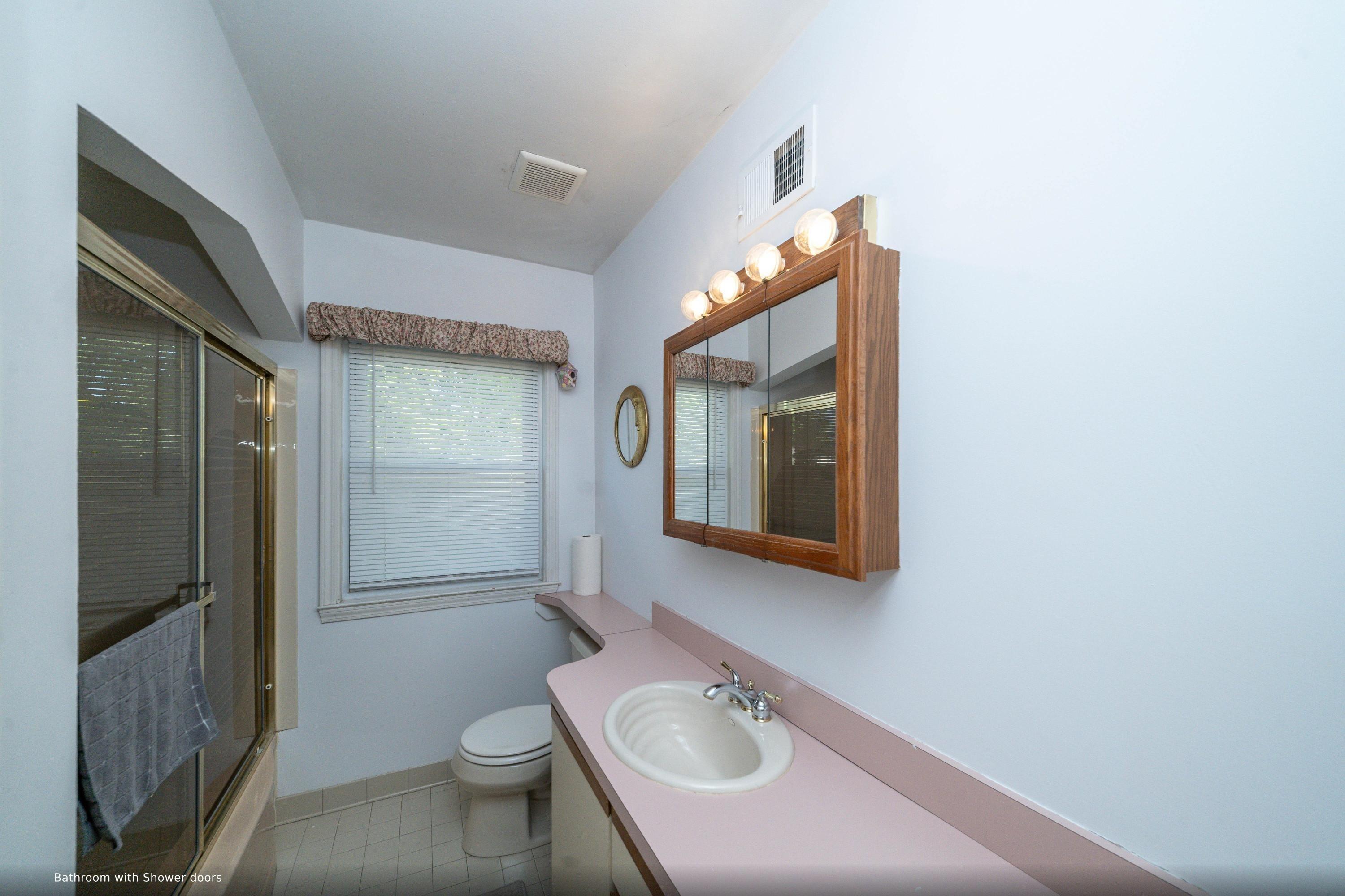 14521 Merriman Road Livonia, MI 48154 - Photo 22 of 33 livonia-mi-bathroom-5