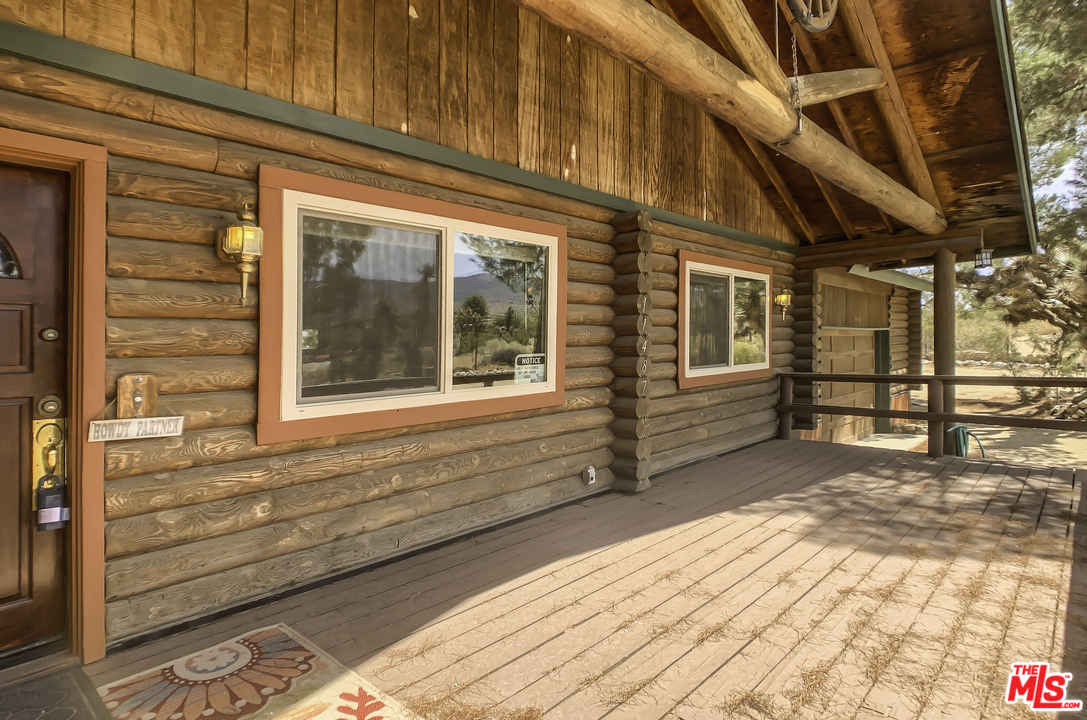 11487 Oasis Road Pinon Hills, CA 92372 - Photo 13 of 28 Gallery Image 13