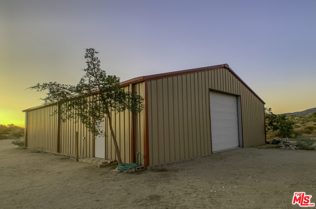 11487 Oasis Road Pinon Hills, CA 92372 - Photo 20 of 28 Gallery Image 20