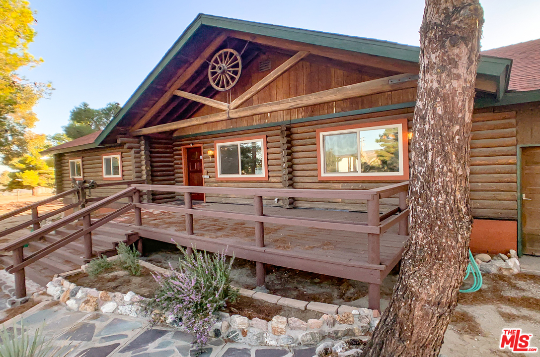 11487 Oasis Road Pinon Hills, CA 92372 - Photo 6 of 28 Gallery Image 6