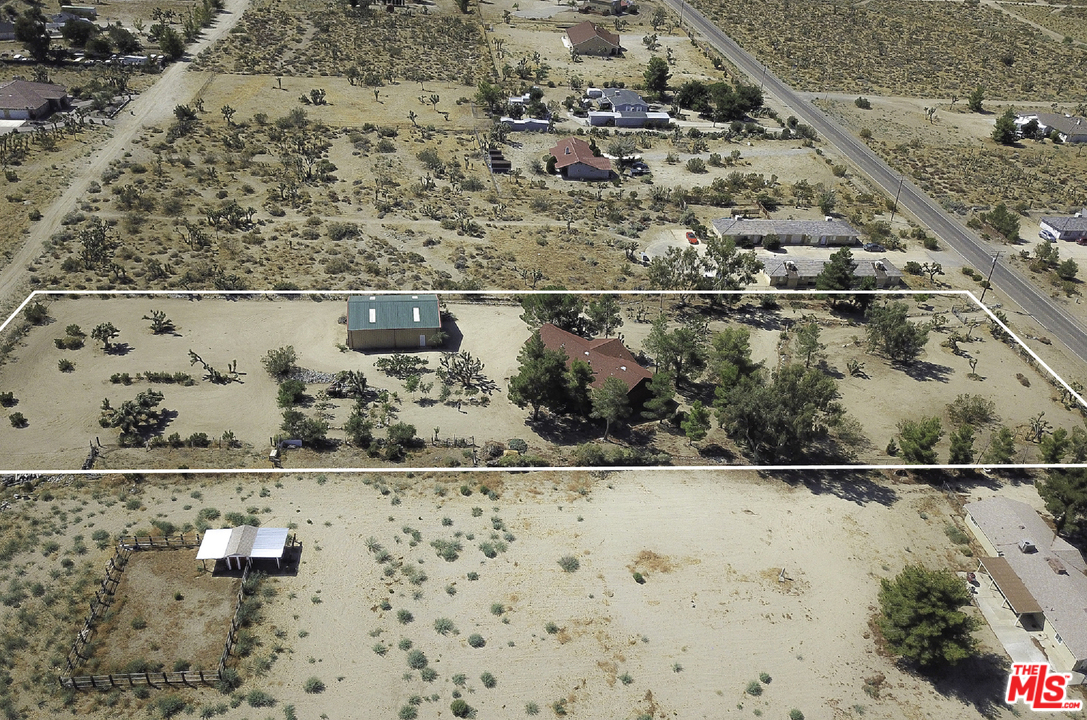 11487 Oasis Road Pinon Hills, CA 92372 - Photo 7 of 28 Gallery Image 7