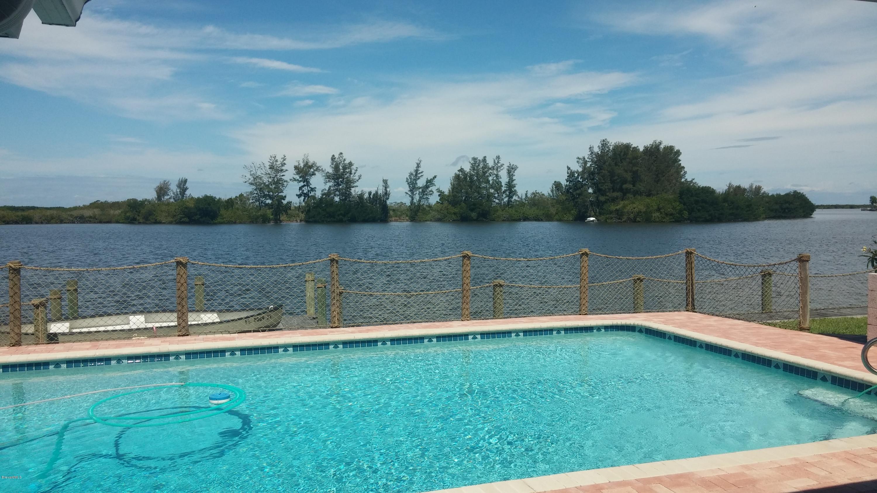569 Capri Road Cocoa Beach, FL 32931 - Photo 3 of 27 20160519_110551