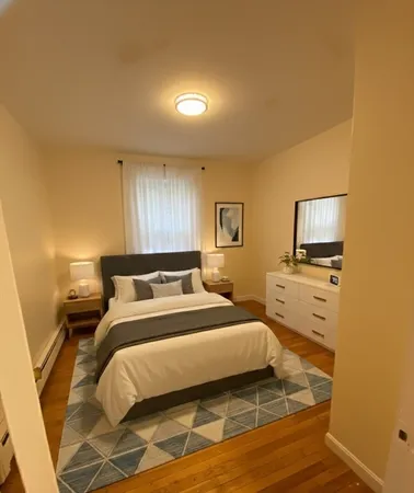 $1,895 | 144 Chelsea Street, Unit 1R, Boston, MA 02128