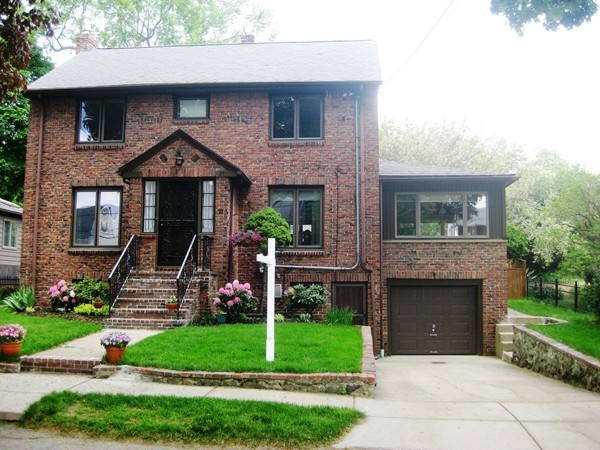 27 Pilgrim Road Belmont, MA 02478 - Photo 1 of 14 Gallery Image 1