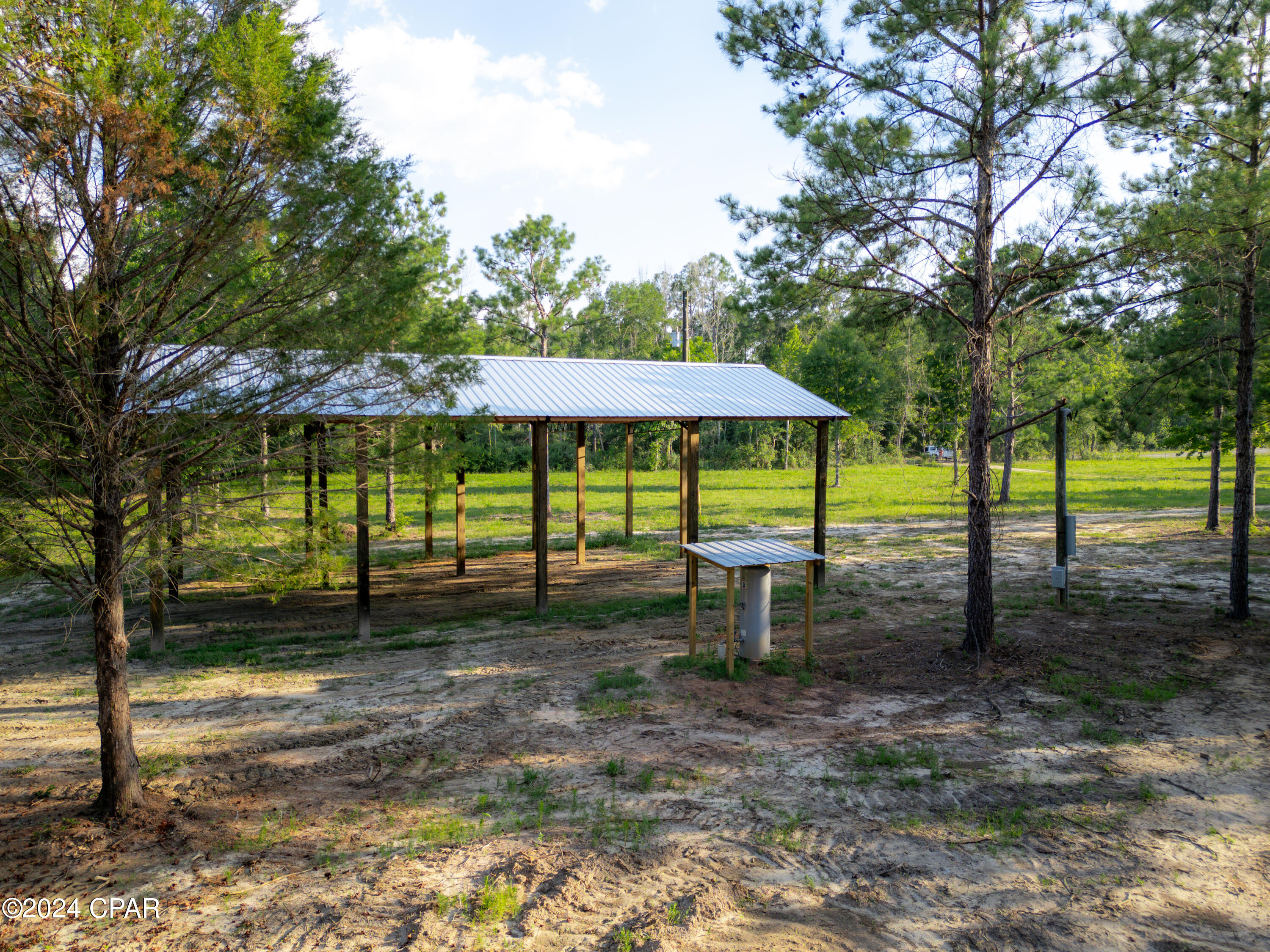 1596 Lonnie Road Chipley, FL 32428 - Photo 6 of 11 Gallery Image 6