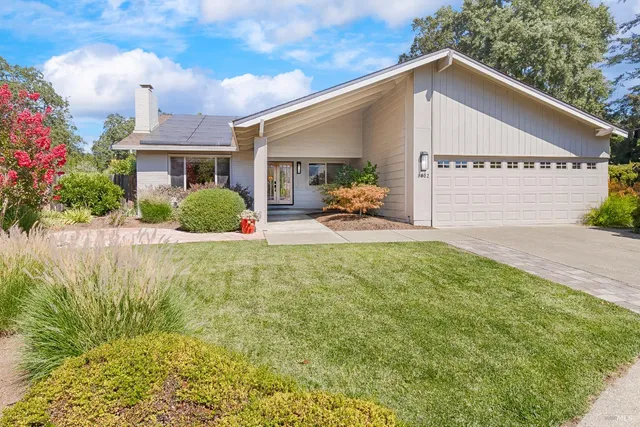 $1,030,000 | 8862 Oak Trail Place, Santa Rosa, CA 95409