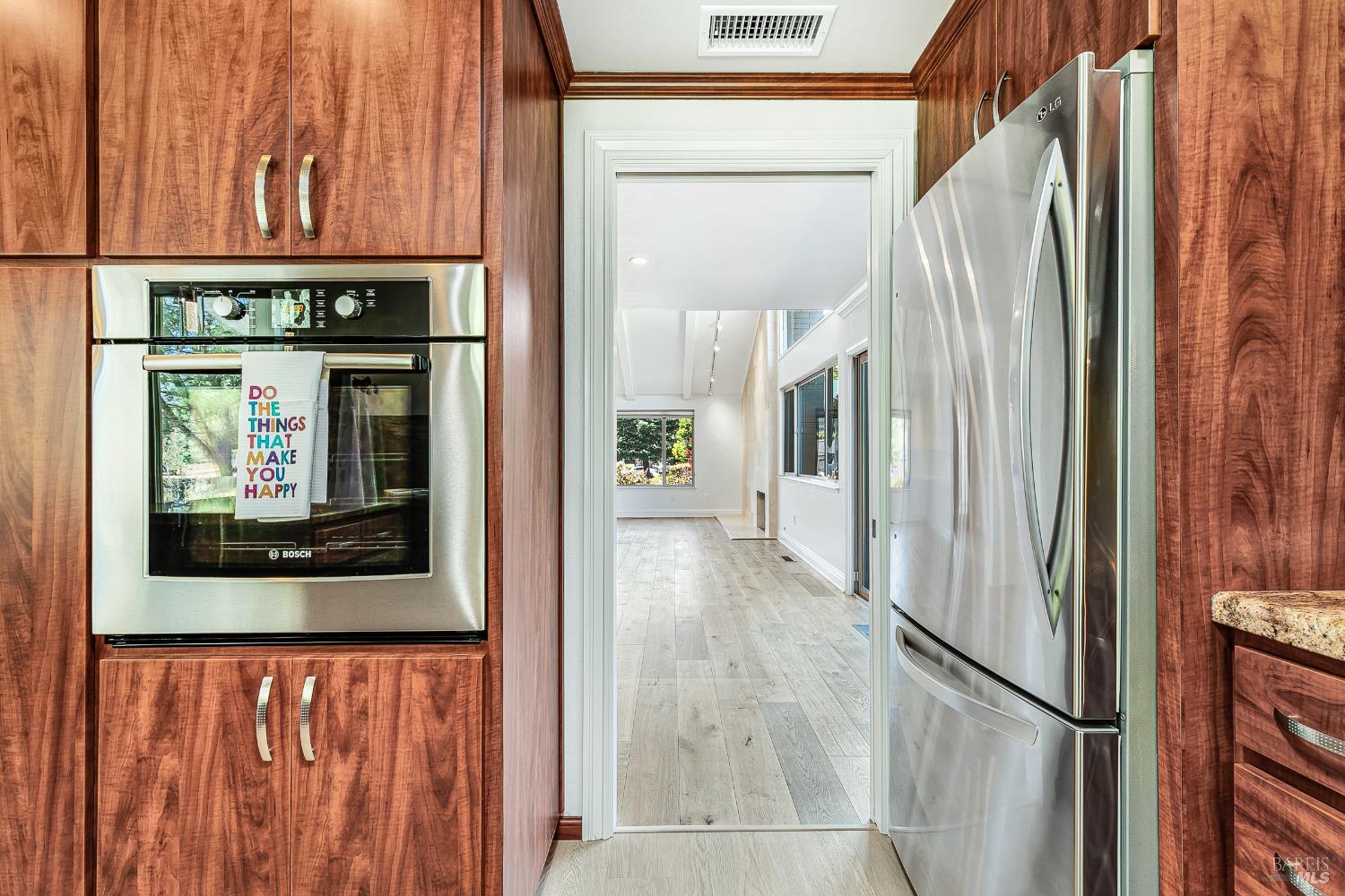 8862 Oak Trail Place Santa Rosa, CA 95409 - Photo 18 of 63