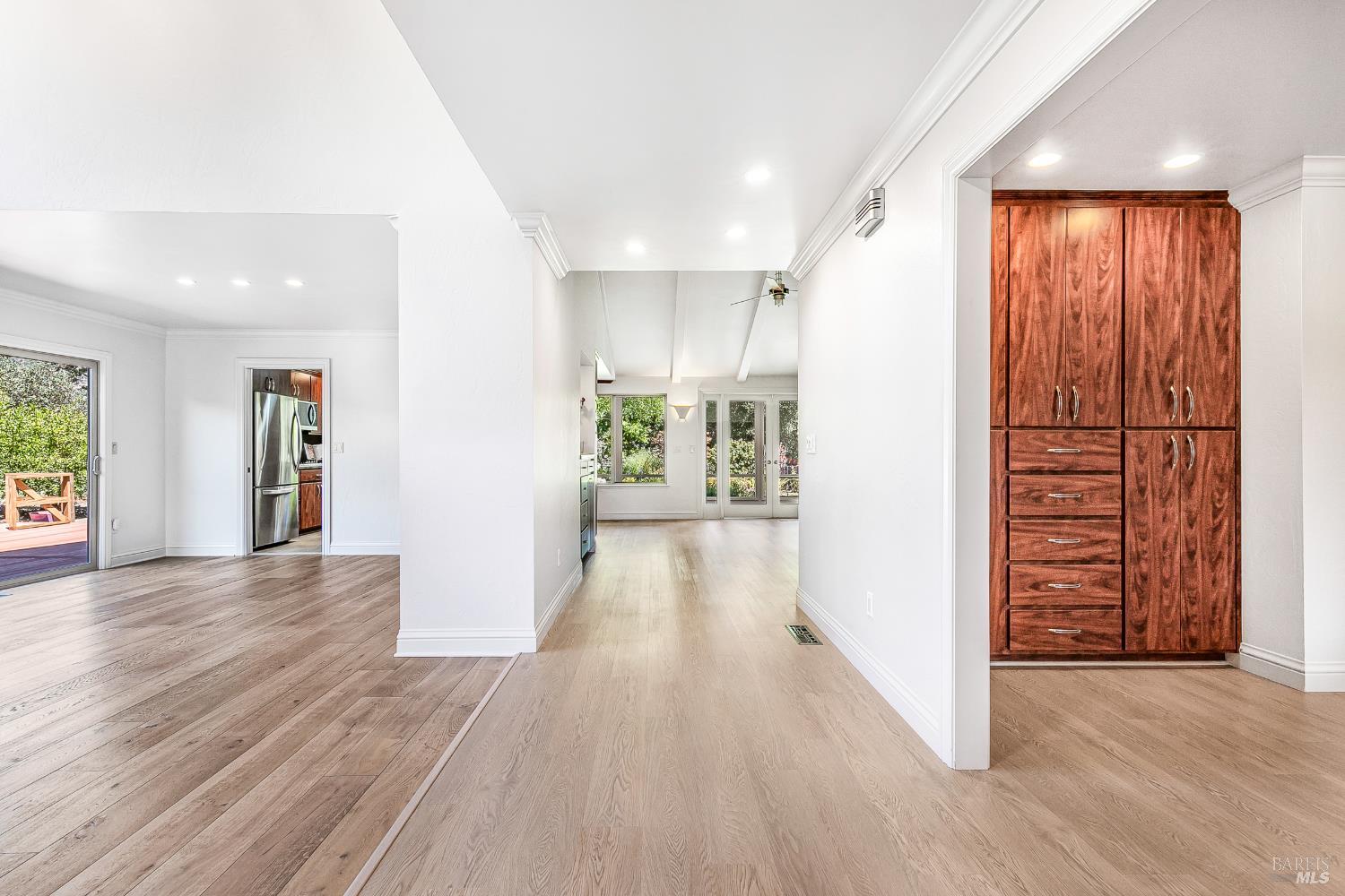 8862 Oak Trail Place Santa Rosa, CA 95409 - Photo 4 of 63