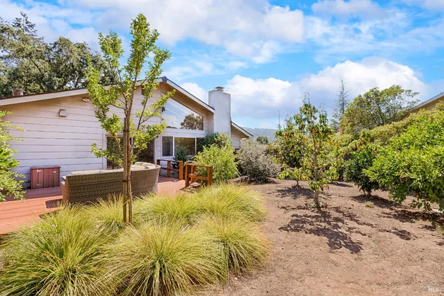 $1,030,000 | 8862 Oak Trail Place, Santa Rosa, CA 95409
