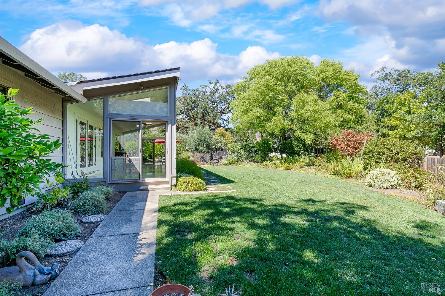 8862 Oak Trail Place Santa Rosa, CA 95409 - Photo 49 of 63