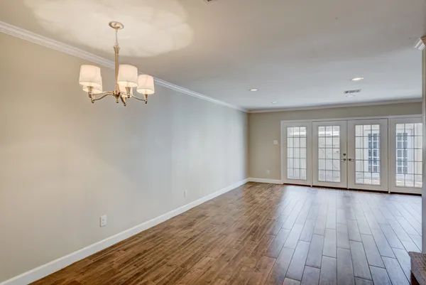 $2,400 | 5869 Valley Forge Drive, Unit 102, Houston, TX 77057