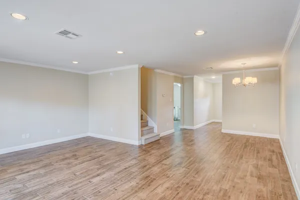 $2,400 | 5869 Valley Forge Drive, Unit 102, Houston, TX 77057