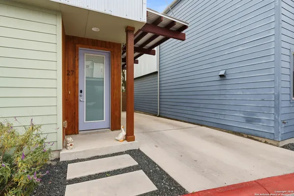 $345,000 | 330 Clay, Unit 27, San Antonio, TX 78204