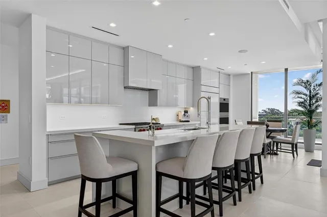 $70,000 | 1591 Gulf Of Mexico Drive, Unit 410, Longboat Key, FL 34228