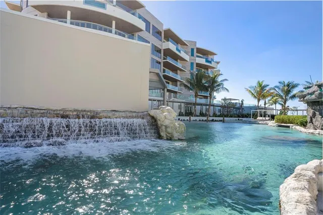 $70,000 | 1591 Gulf Of Mexico Drive, Unit 410, Longboat Key, FL 34228