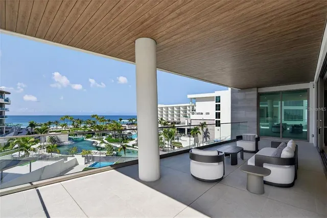 $70,000 | 1591 Gulf Of Mexico Drive, Unit 410, Longboat Key, FL 34228