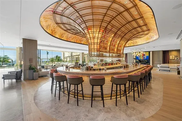 $40,000 | 1591 Gulf Of Mexico Drive, Unit 410, Longboat Key, FL 34228