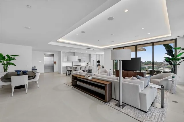 $70,000 | 1591 Gulf Of Mexico Drive, Unit 410, Longboat Key, FL 34228