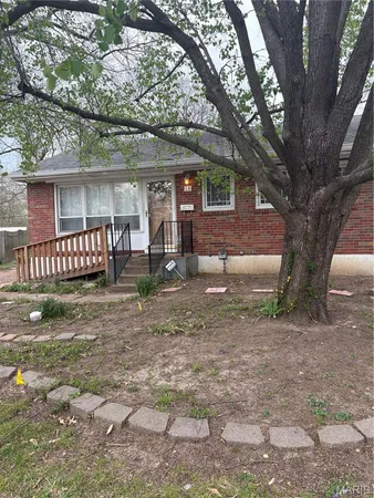 $130,000 | 10 Regina Court, Florissant, MO 63031