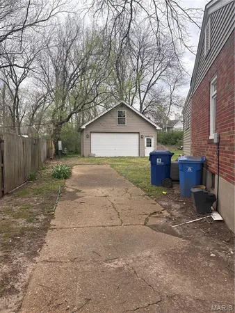 $130,000 | 10 Regina Court, Florissant, MO 63031