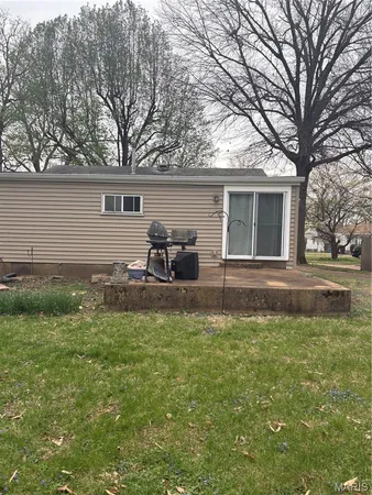 $130,000 | 10 Regina Court, Florissant, MO 63031