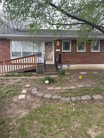 $130,000 | 10 Regina Court, Florissant, MO 63031