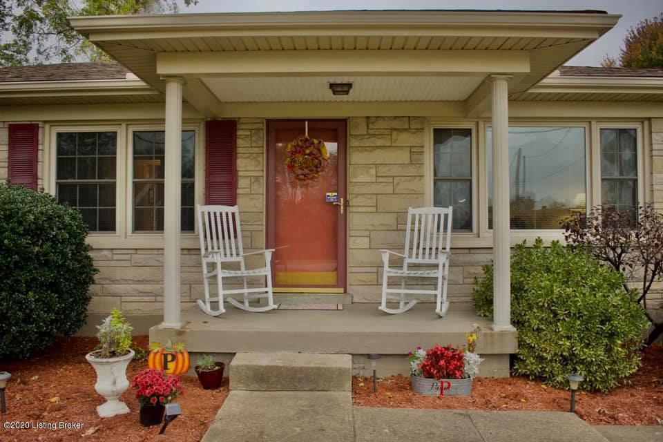 10412 Deering Road Louisville, KY 40272 - Photo 5 of 52 Deeringoutside6