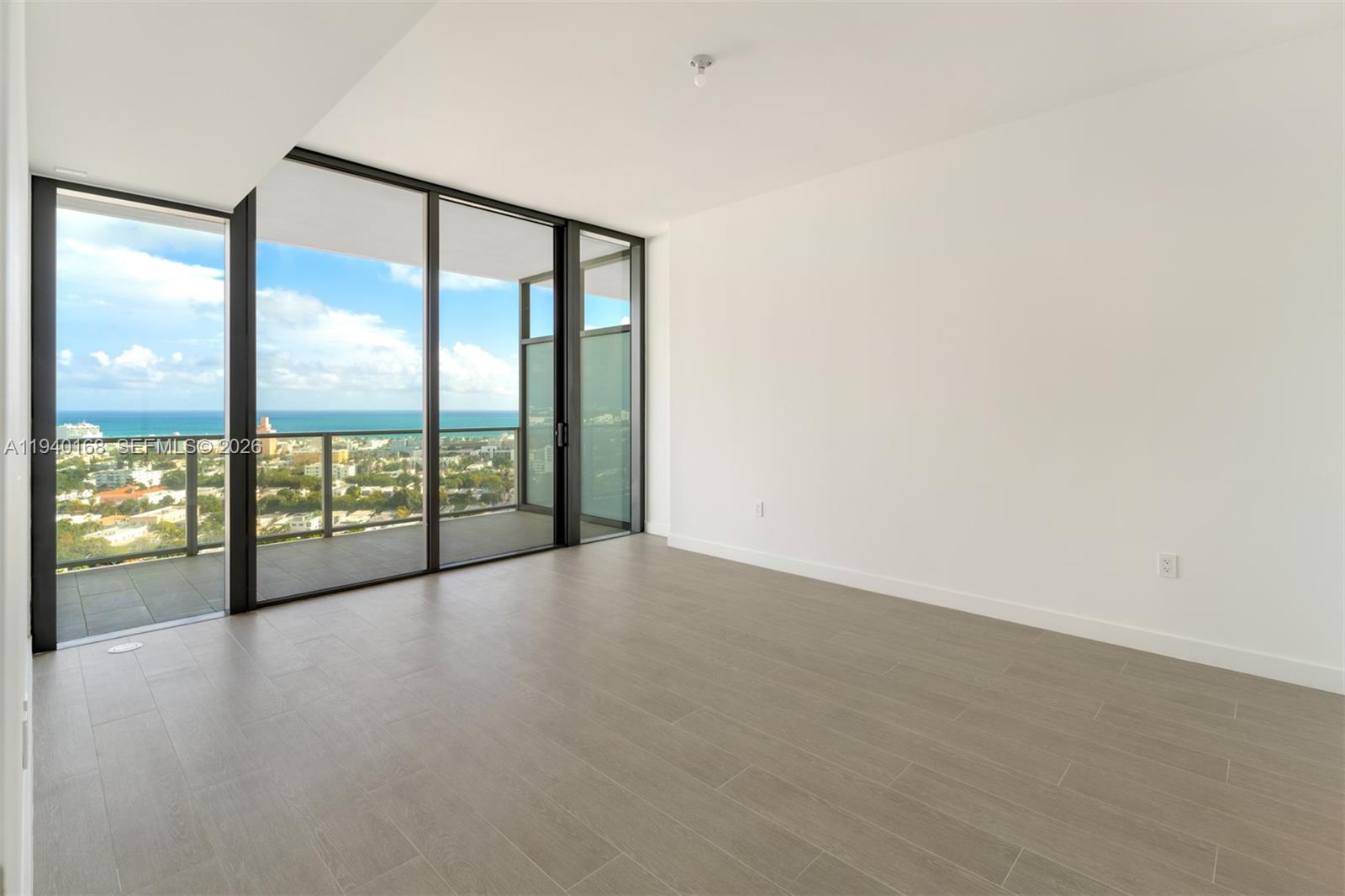 500 Alton Road, Unit 2207 Miami Beach, FL 33139 - Photo 5 of 16