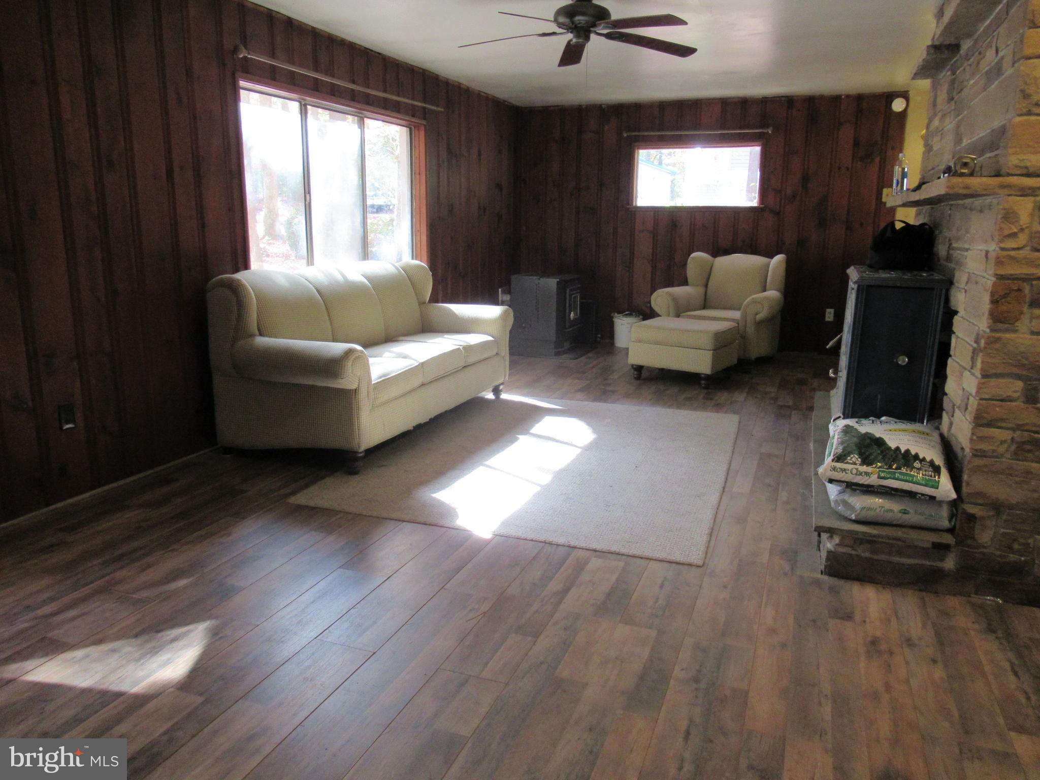 250 Norris Road Biglerville, PA 17307 - Photo 6 of 22 Living Room