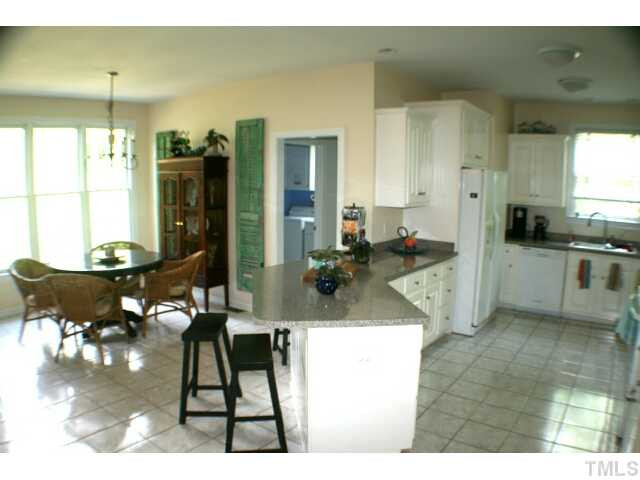 2705 10 Oaks Lane Raleigh, NC 27606 - Photo 12 of 25 Photo 12