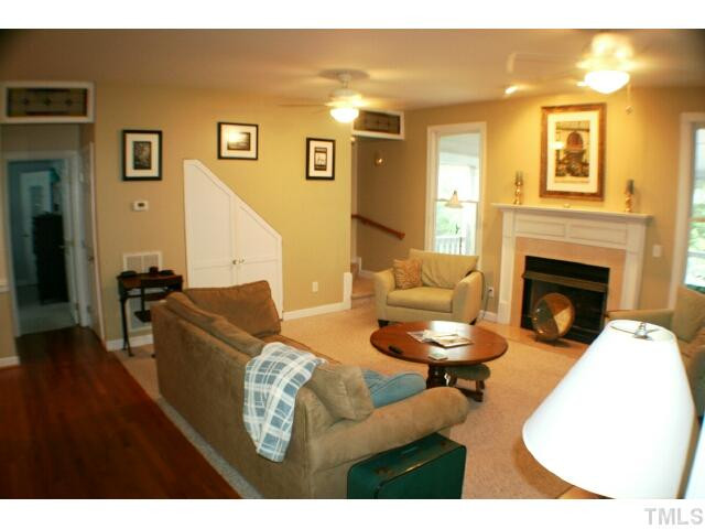 2705 10 Oaks Lane Raleigh, NC 27606 - Photo 14 of 25 Photo 14