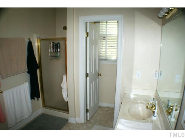 2705 10 Oaks Lane Raleigh, NC 27606 - Photo 20 of 25 Photo 20