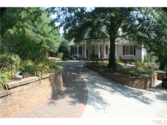 2705 10 Oaks Lane Raleigh, NC 27606 - Photo 2 of 25 Photo 2