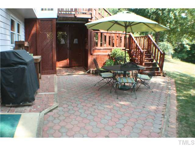 2705 10 Oaks Lane Raleigh, NC 27606 - Photo 10 of 25 Photo 10