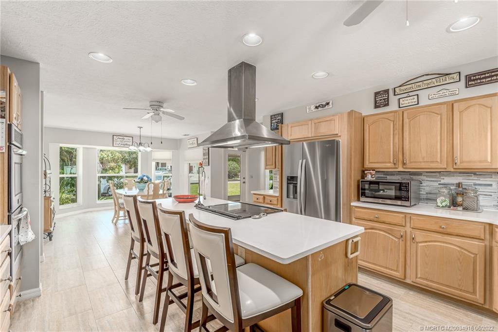 4236 Southeast Rainbows End Stuart, FL 34997 - Photo 15 of 32