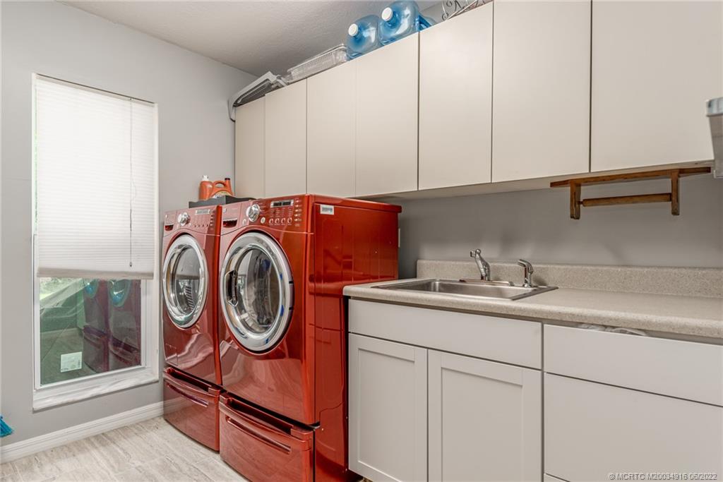 4236 Southeast Rainbows End Stuart, FL 34997 - Photo 23 of 32