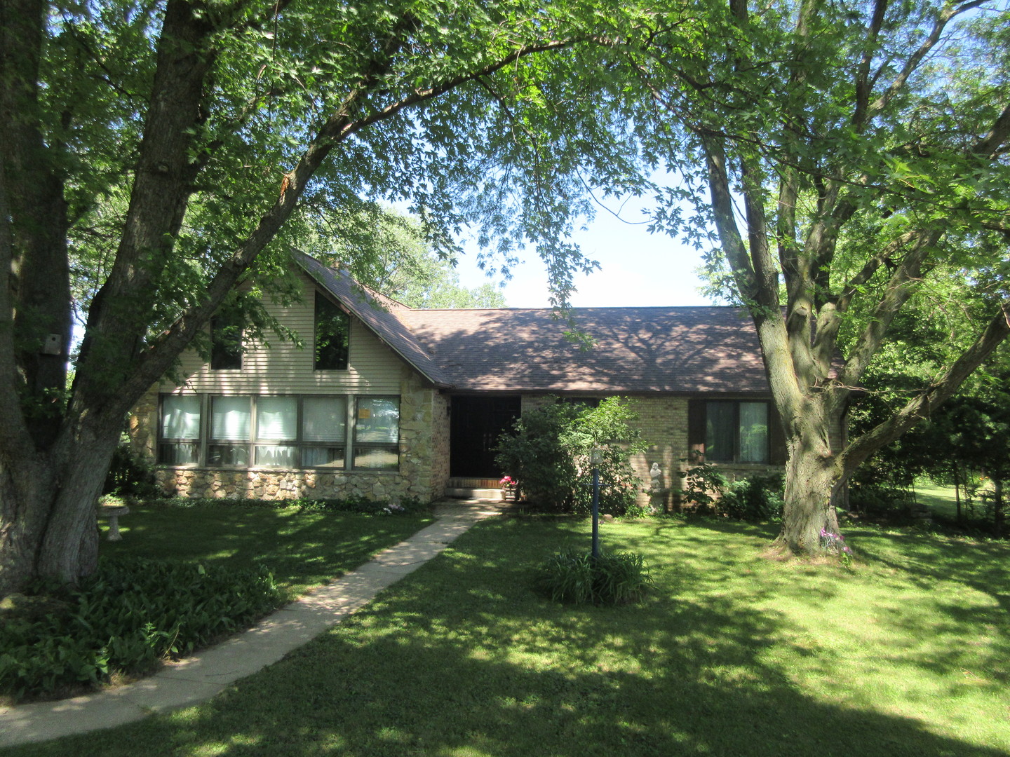 21526 Hoover Road Sterling, IL 61081 - Photo 1 of 1 Gallery Image 1
