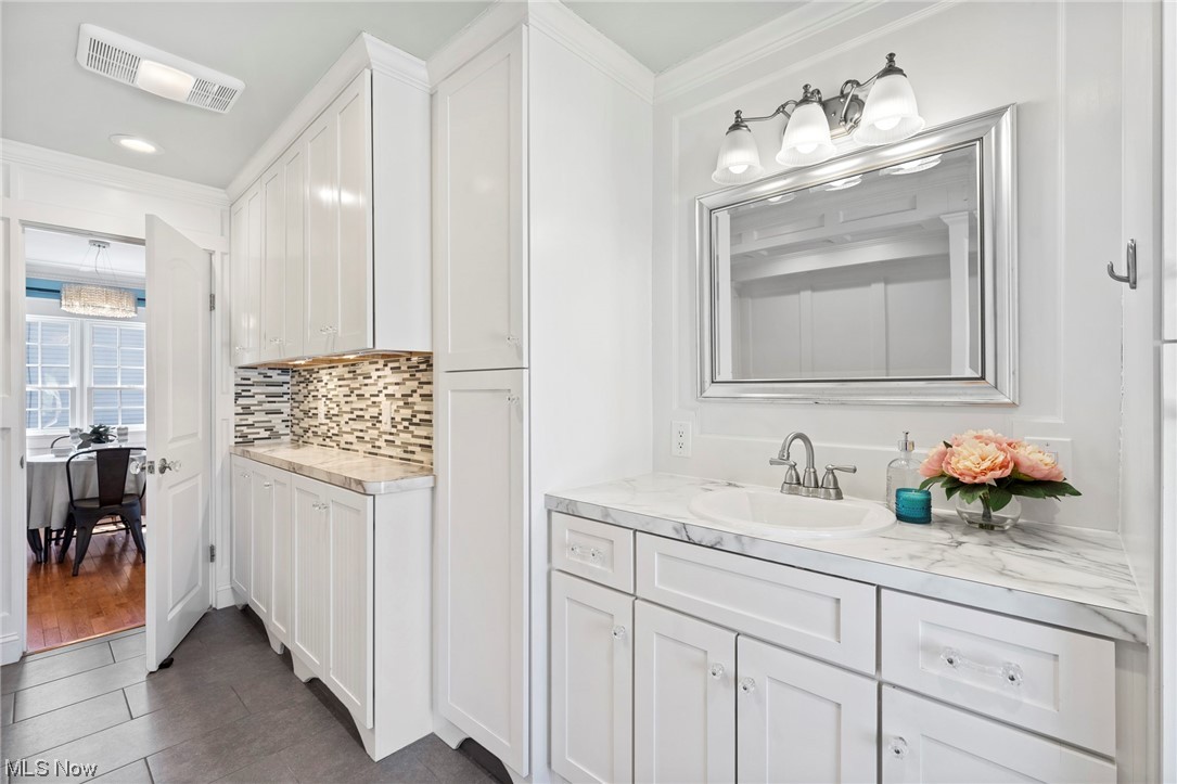 231 Vineyard Road Avon Lake, OH 44012 - Photo 10 of 34 Gallery Image 10