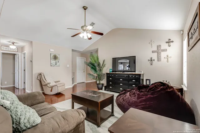 $269,900 | 8519 Chickasaw Bluff, Converse, TX 78109