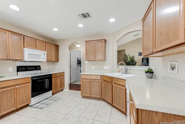 $269,900 | 8519 Chickasaw Bluff, Converse, TX 78109