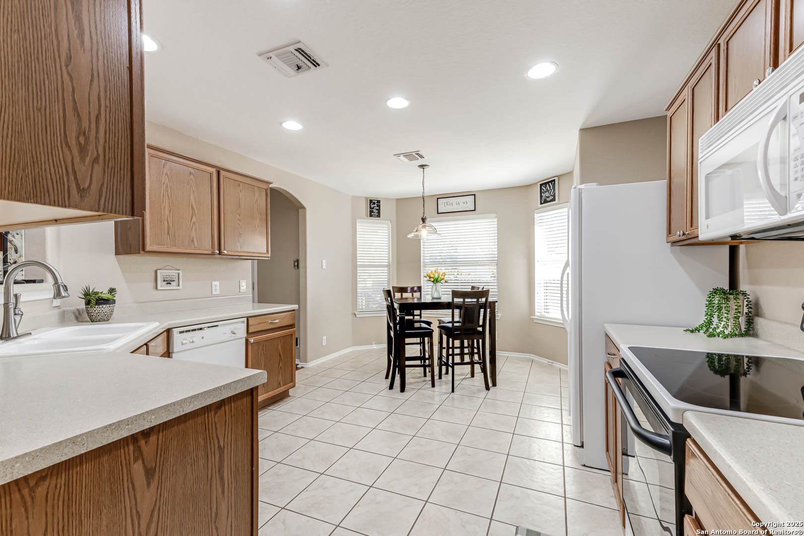 8519 Chickasaw Bluff Converse, TX 78109 - Photo 18 of 34