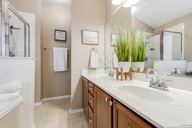 $269,900 | 8519 Chickasaw Bluff, Converse, TX 78109