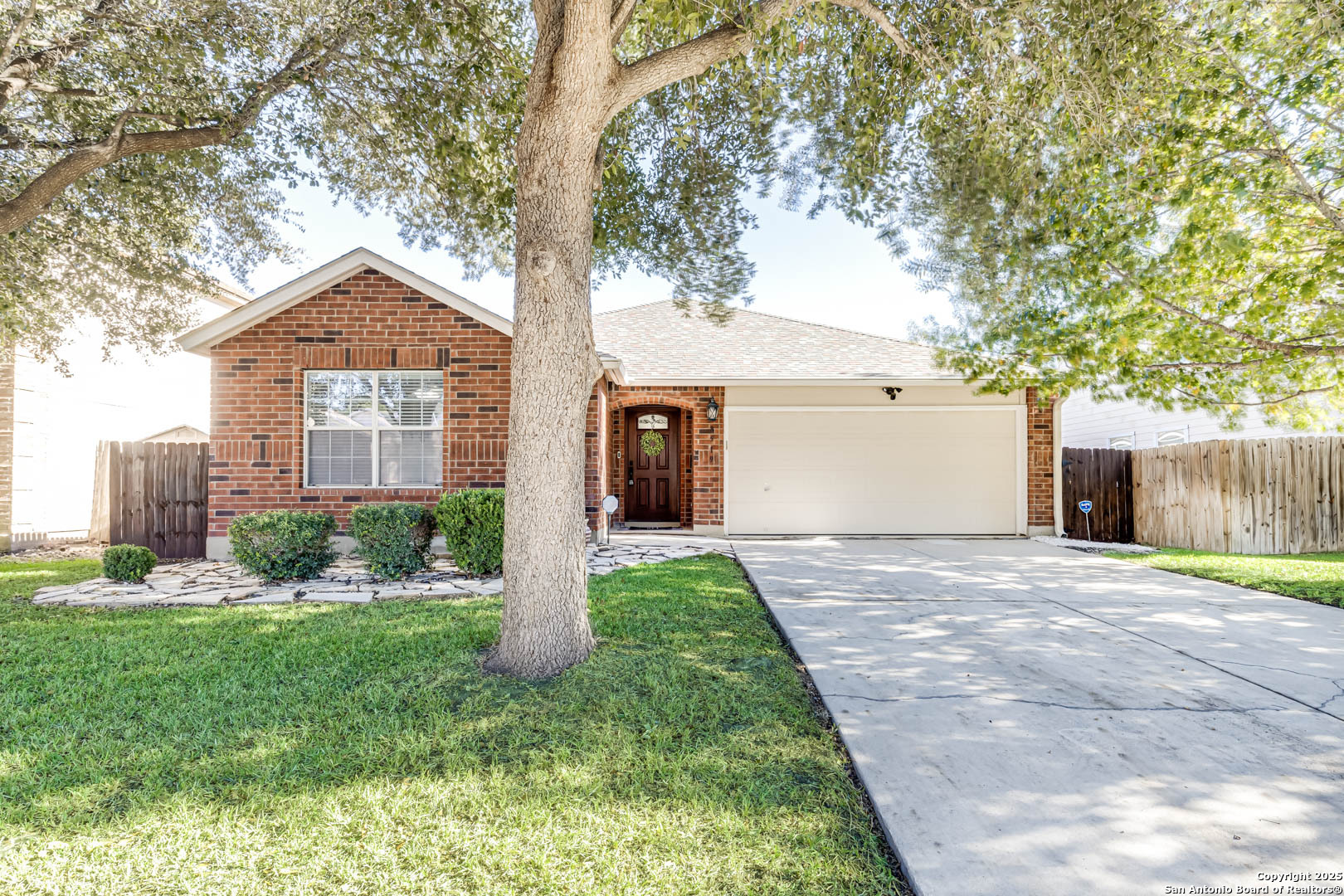 8519 Chickasaw Bluff Converse, TX 78109 - Photo 4 of 34