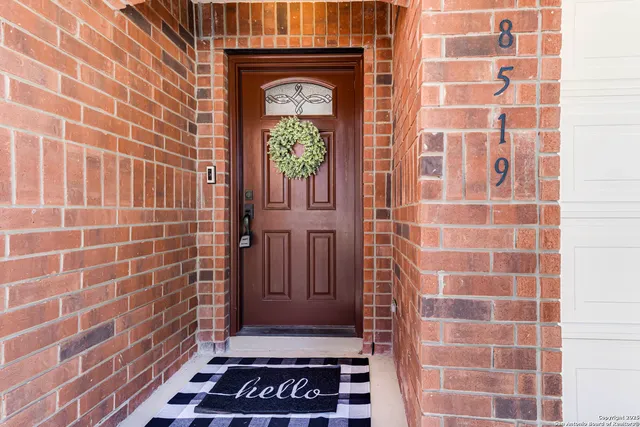 $269,900 | 8519 Chickasaw Bluff, Converse, TX 78109