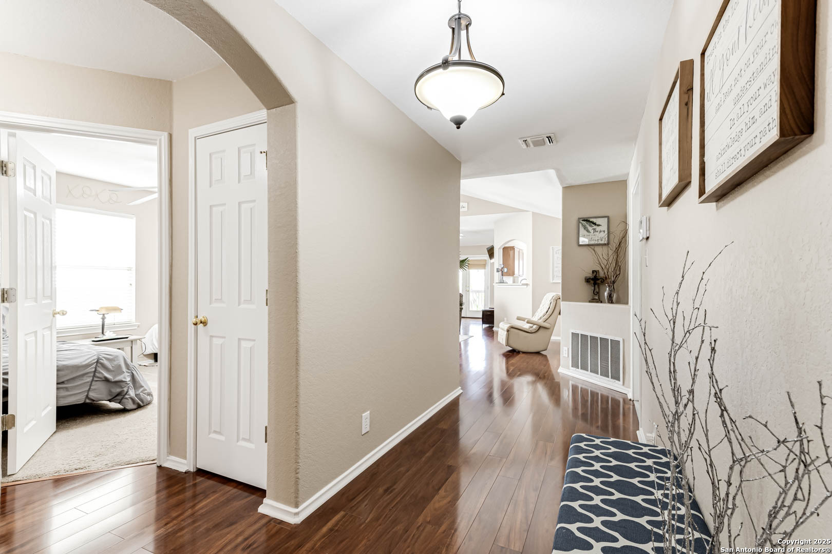 8519 Chickasaw Bluff Converse, TX 78109 - Photo 6 of 34