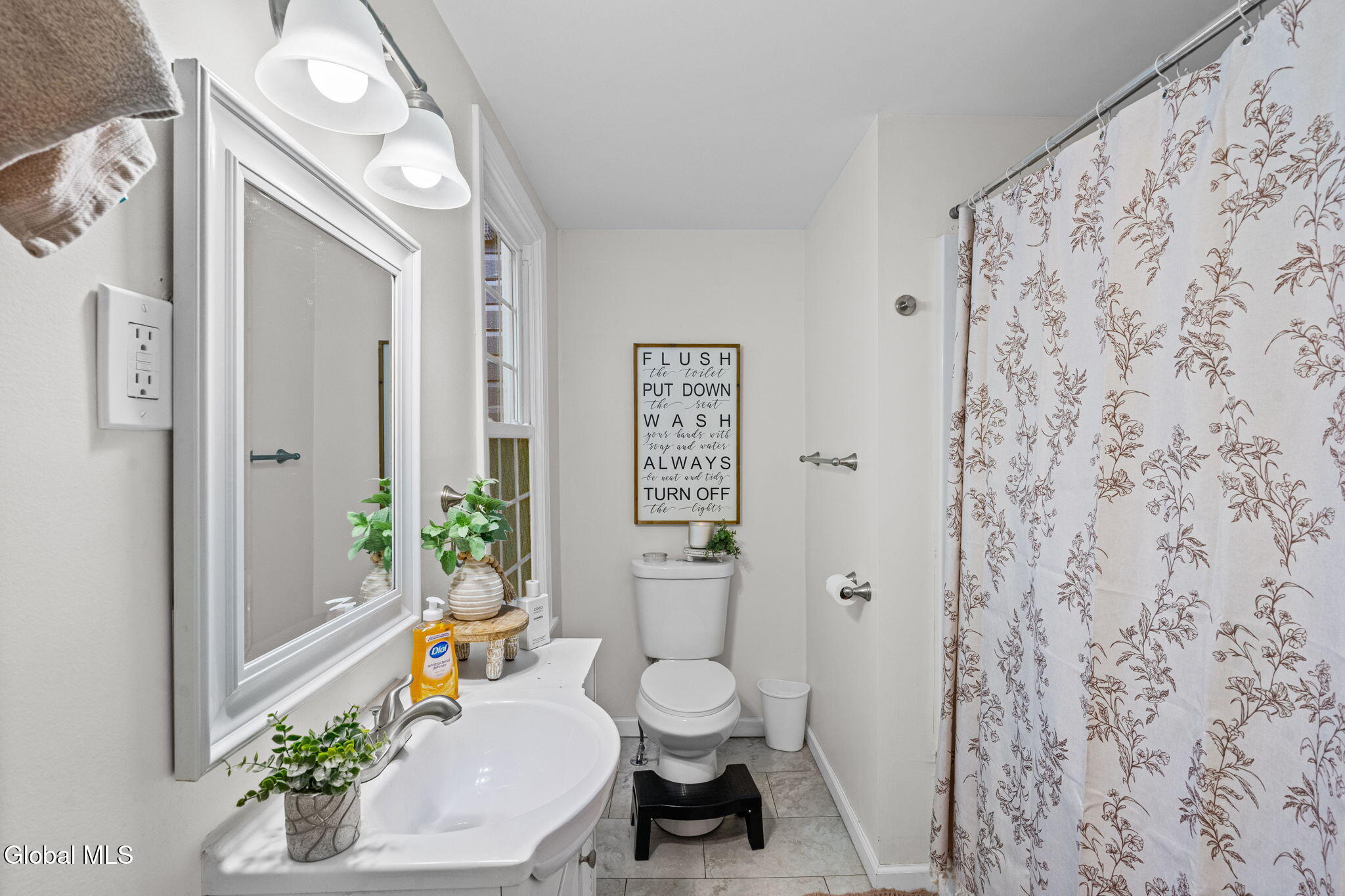 190 Spring Avenue Troy, NY 12180 - Photo 15 of 41 36-web-or-mls-190-spring-ave